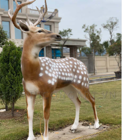 Tượng con hươu bằng xốp