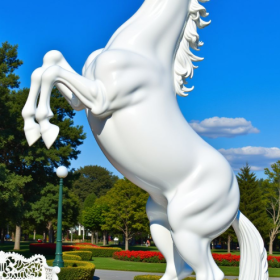 Điêu khắc  tượng mô hình con ngựa bằng mút xốp