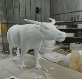 Mô hình tượng con trâu bằng mút xốp