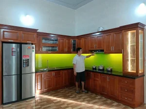 Tủ bếp inox cánh gỗ tự nhiên