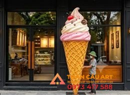 Mô hình xốp 3d kem ốc quế trang trí cửa hàng