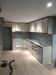 Tủ bếp inox cánh kính 3