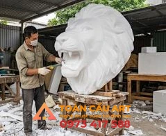 dieu-khac-mo-hinh-xop-su-tu-tai-xuong mô hình xốp Sư tử được đẽo gọt xốp